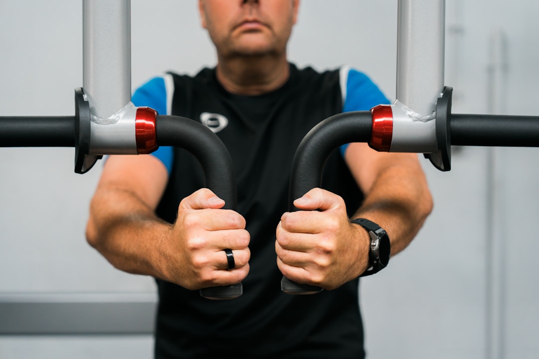 arm exercise machine at gym